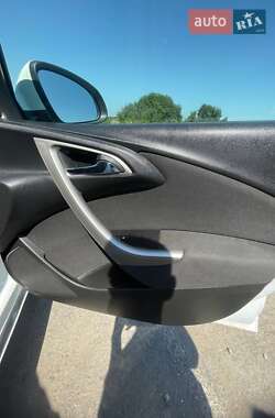 Универсал Opel Astra 2011 в 