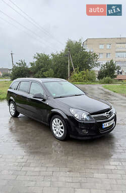 Универсал Opel Astra 2010 в Харькове
