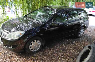 Универсал Opel Astra 2008 в Полтаве