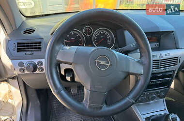 Универсал Opel Astra 2006 в 