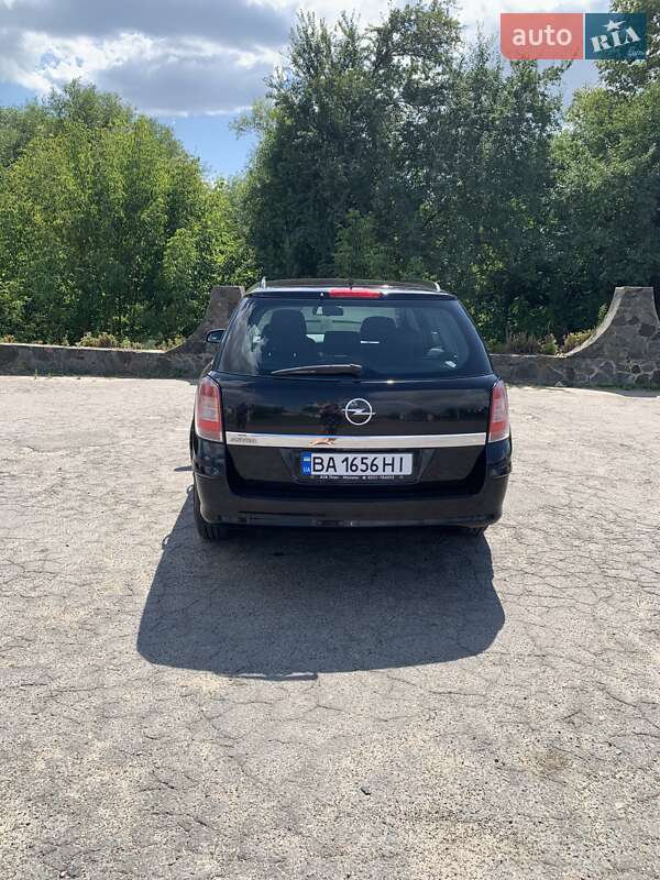 Універсал Opel Astra 2007 в Новоархангельську