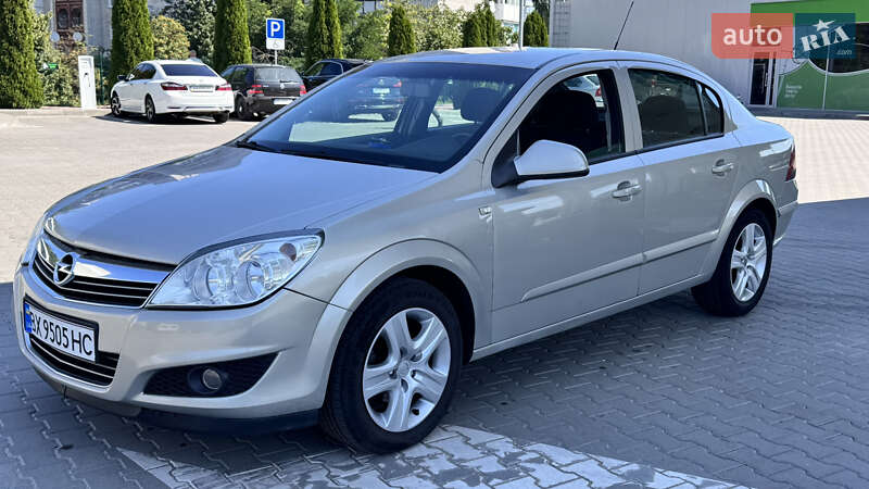 Opel Astra 2010