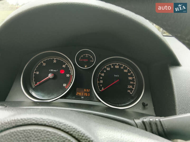 Универсал Opel Astra 2007 в Долине
