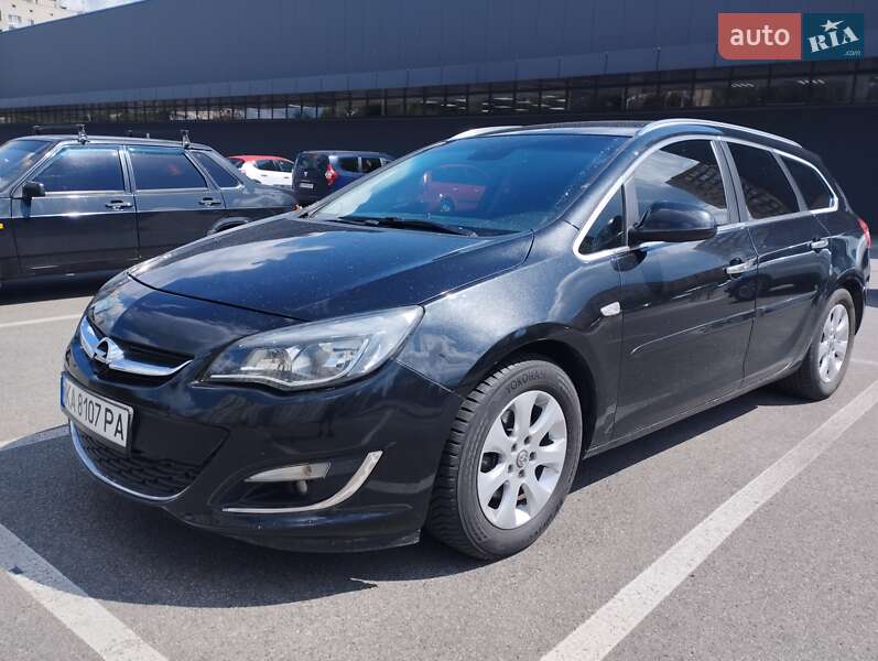 Універсал Opel Astra 2013 в Києві