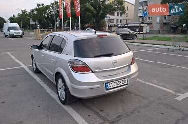 Хэтчбек Opel Astra 2008 в 