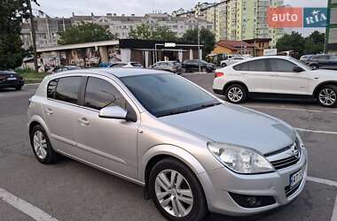 Хэтчбек Opel Astra 2008 в 