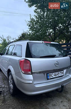 Універсал Opel Astra 2006 в Львові