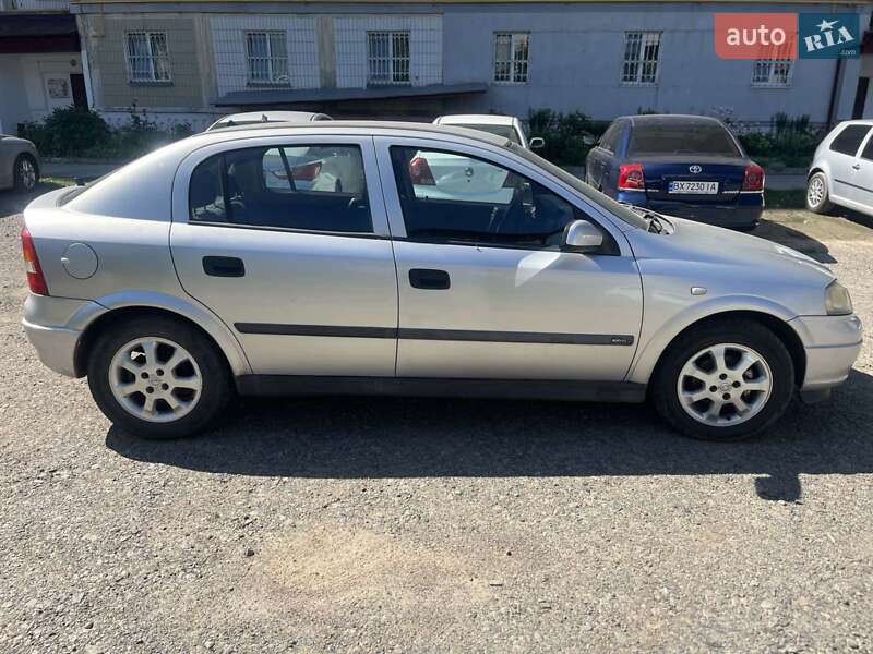 Хэтчбек Opel Astra 1999 в Умани