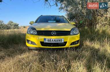 Універсал Opel Astra 2010 в Миколаєві