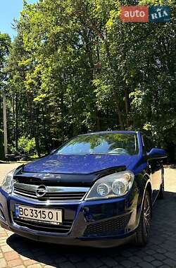 Универсал Opel Astra 2010 в Дрогобыче