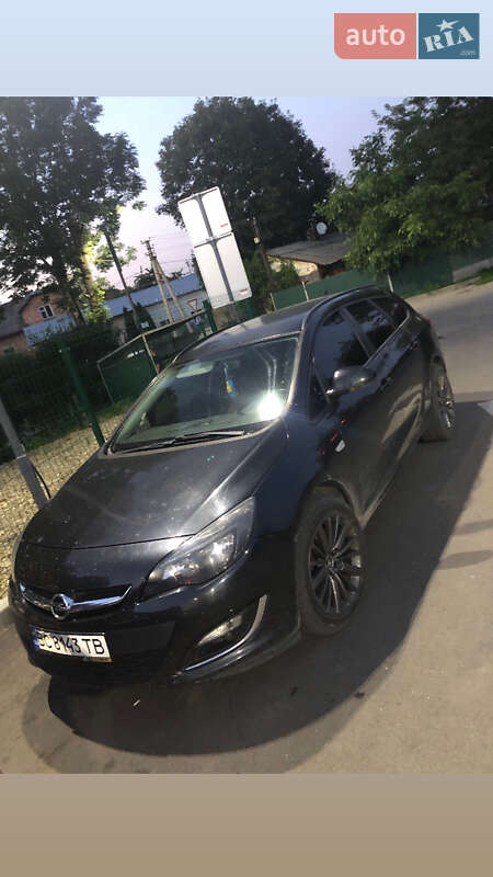 Универсал Opel Astra 2013 в Бориславе