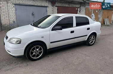 Седан Opel Astra 2001 в Черкасах
