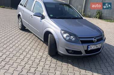 Універсал Opel Astra 2005 в Дрогобичі