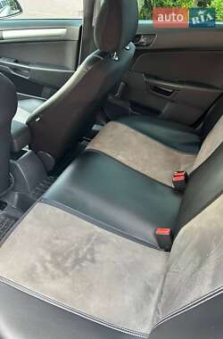 Универсал Opel Astra 2010 в 