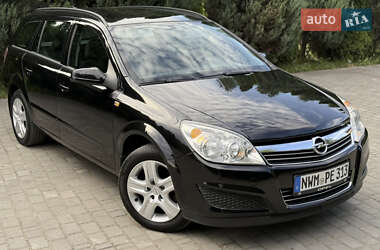 Універсал Opel Astra 2009 в Самборі