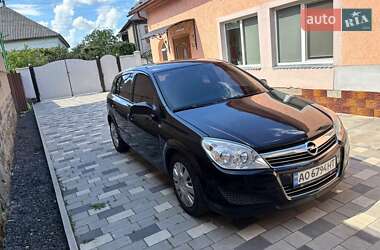 Хэтчбек Opel Astra 2007 в 