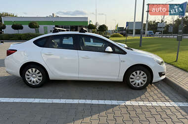 Седан Opel Astra 2019 в 