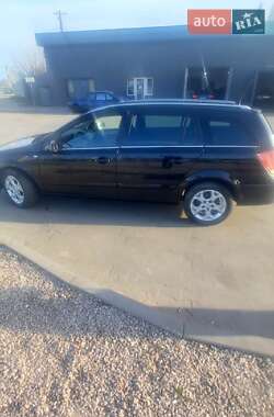 Універсал Opel Astra 2005 в Павлограді