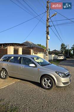 Универсал Opel Astra 2005 в 