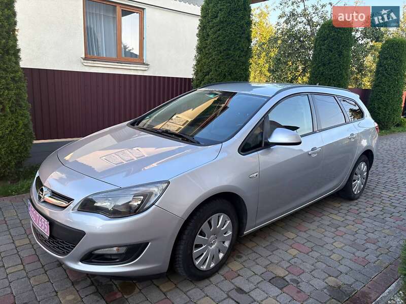 Универсал Opel Astra 2013 в 