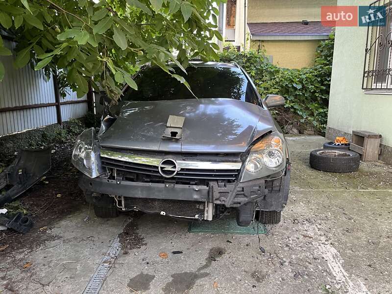 Универсал Opel Astra 2005 в Киеве