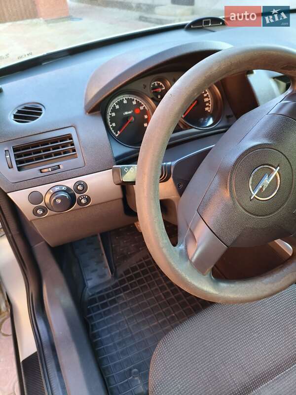 Хетчбек Opel Astra 2006 в Жмеринці