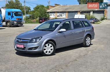 Универсал Opel Astra 2009 в Полтаве