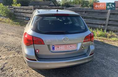 Универсал Opel Astra 2011 в 
