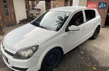 Хэтчбек Opel Astra 2005 в Ильинцах