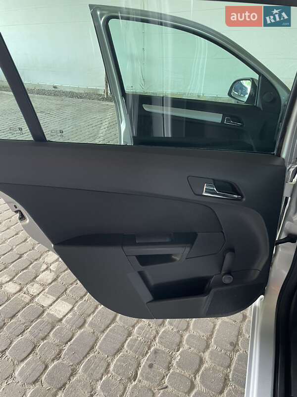 Універсал Opel Astra 2010 в Львові