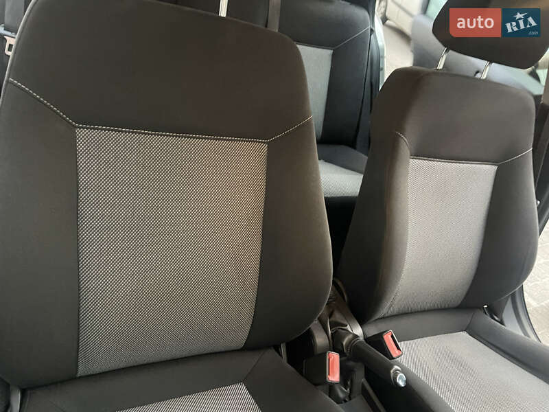 Універсал Opel Astra 2010 в Львові