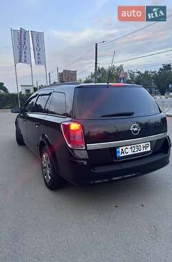 Универсал Opel Astra 2009 в 