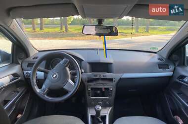 Универсал Opel Astra 2006 в 