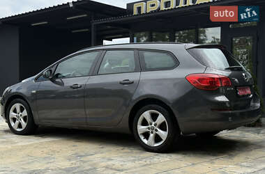 Универсал Opel Astra 2011 в 