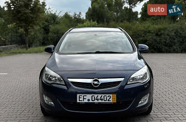 Универсал Opel Astra 2010 в 