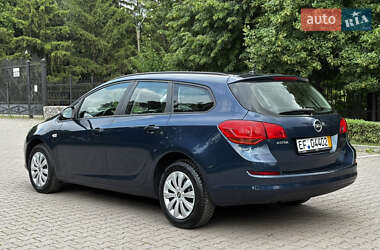 Универсал Opel Astra 2010 в 