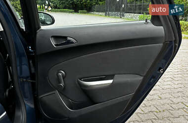 Универсал Opel Astra 2010 в 