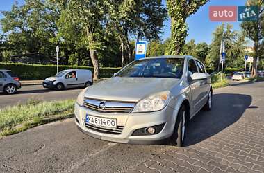 Хэтчбек Opel Astra 2007 в Киеве