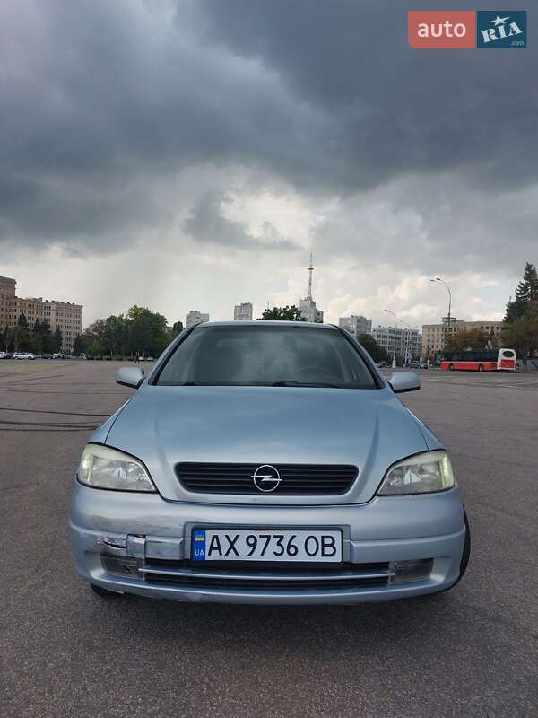 Седан Opel Astra 2004 в Харькове