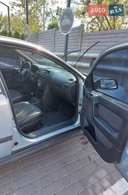 Седан Opel Astra 2004 в 