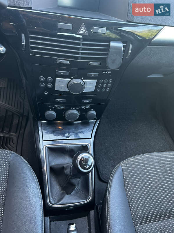 Универсал Opel Astra 2009 в Никополе