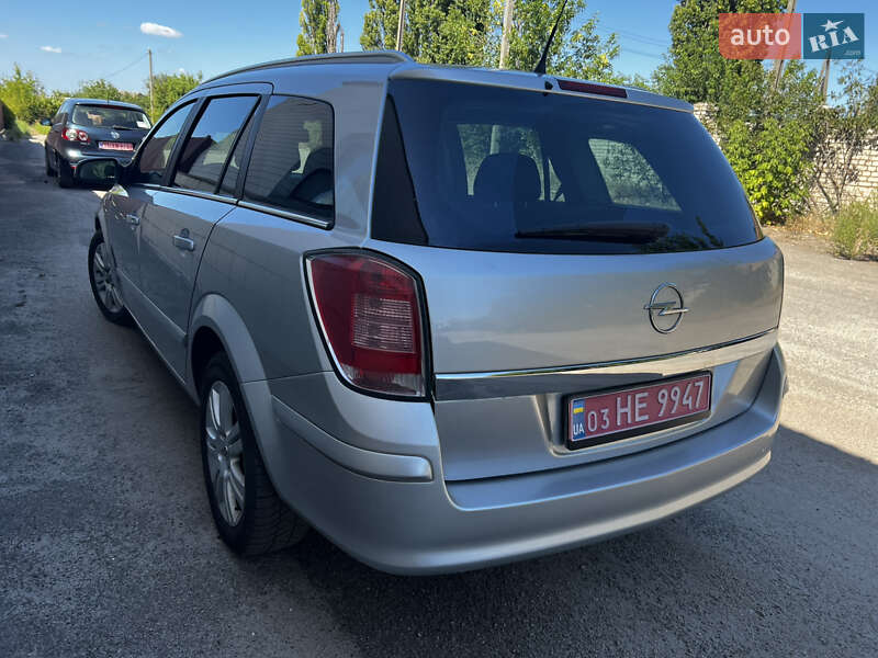 Универсал Opel Astra 2009 в Никополе