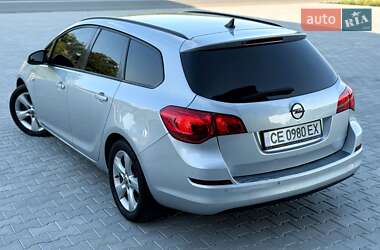 Универсал Opel Astra 2012 в 