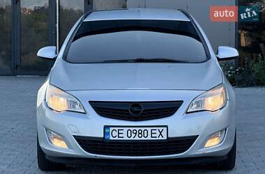 Универсал Opel Astra 2012 в 