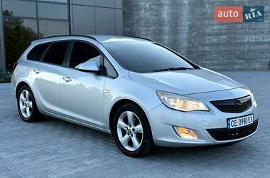 Универсал Opel Astra 2012 в 
