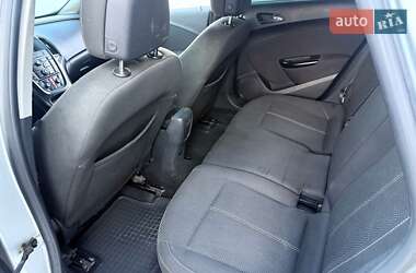 Универсал Opel Astra 2012 в 