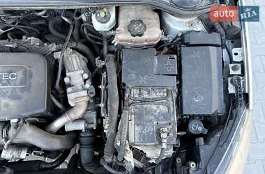 Универсал Opel Astra 2012 в 