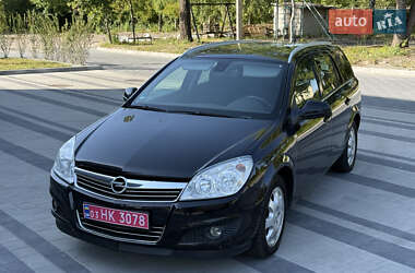Универсал Opel Astra 2009 в Луцке