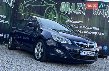 Хэтчбек Opel Astra 2010 в 