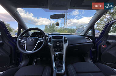 Хэтчбек Opel Astra 2010 в 